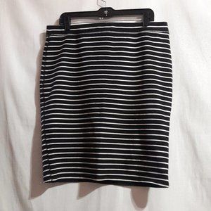 Old Navy Skirts Size:L